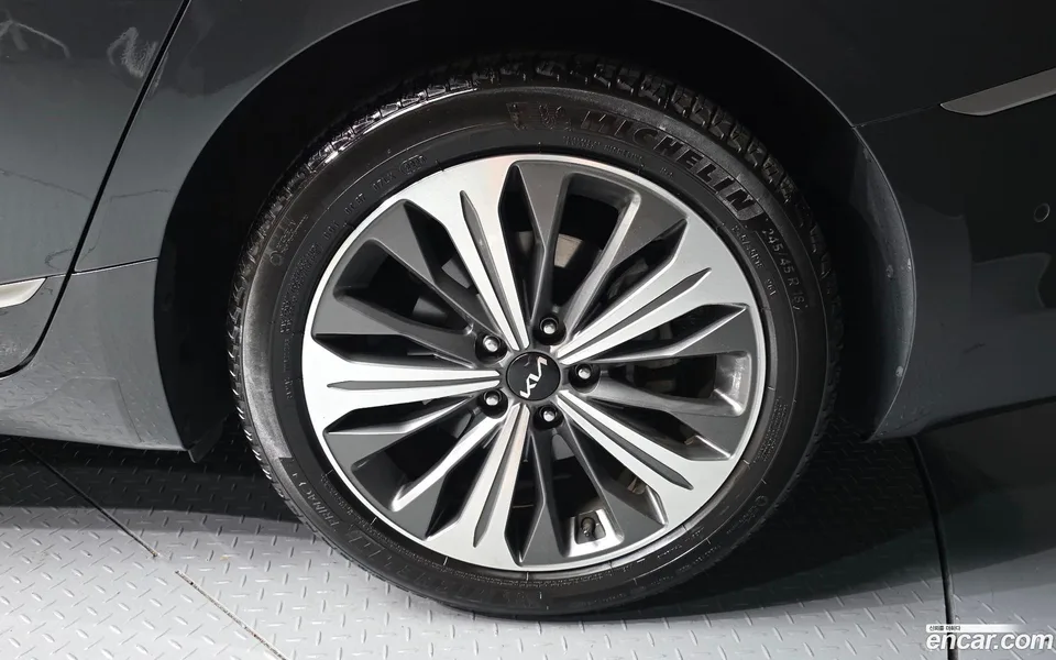 Kia K8 Hybrid 2023 — thumbnail 5