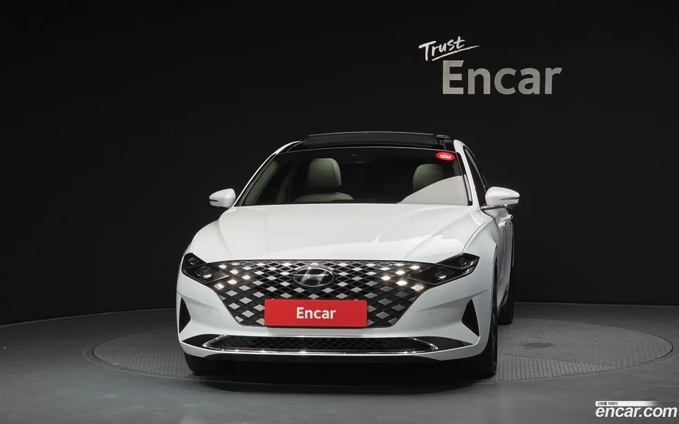 Hyundai Grandeur IG Hybrid 2022 — thumbnail 3