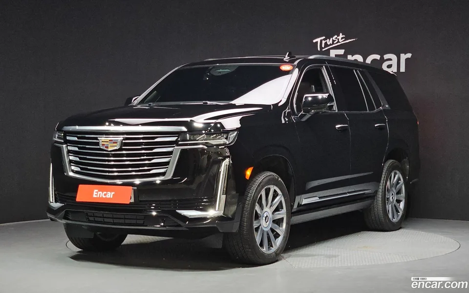 Cadillac Escalade 6.2 2022 — photo 1, buy with delivery to Moscow