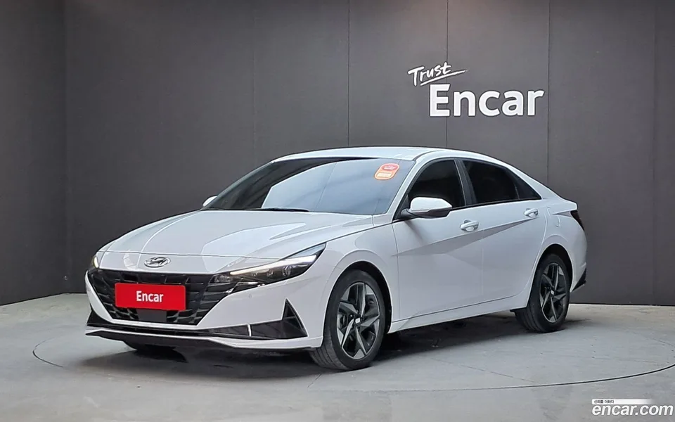 Hyundai Avante 1.6 2023 — photo 1, buy with delivery to Moscow