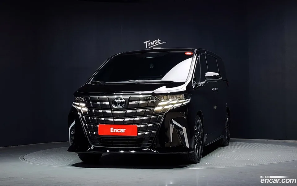 Toyota Alphard 2.5 HEV AWD 2024 — thumbnail 3