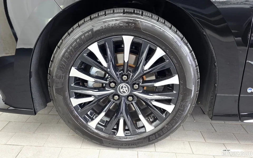 Toyota Alphard 2.5 HEV AWD 2024 — thumbnail 5