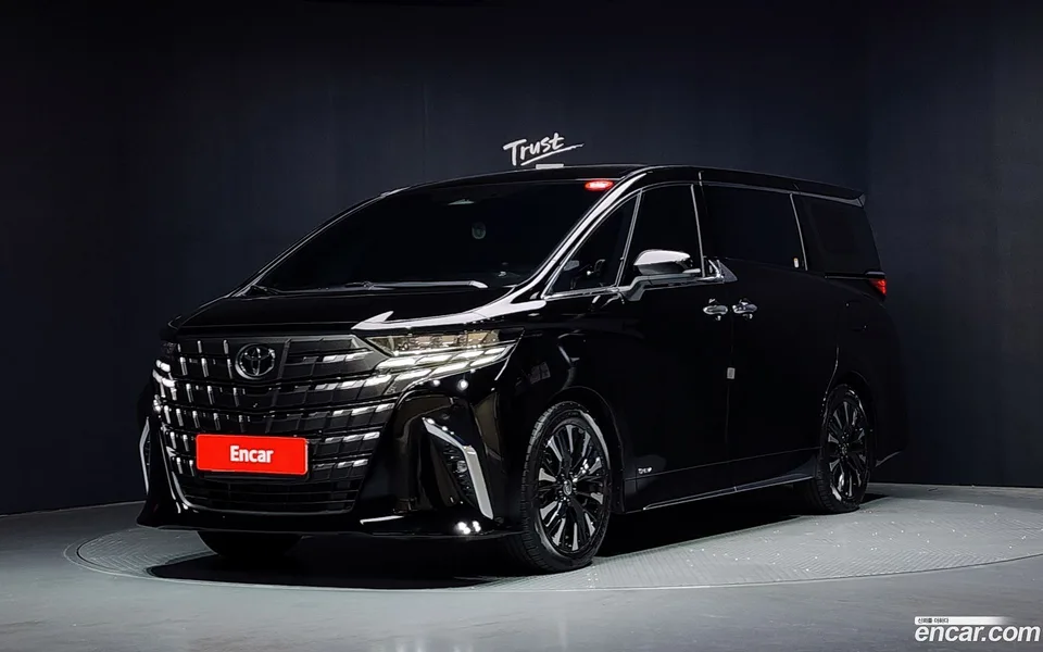 Toyota Alphard 2.5 HEV AWD 2024 — photo 1, buy with delivery to Moscow