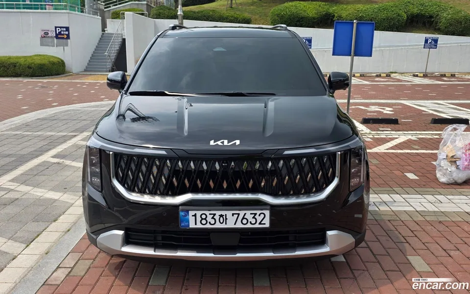 Kia Carnival 9 2026 — photo 1, buy with delivery to Moscow
