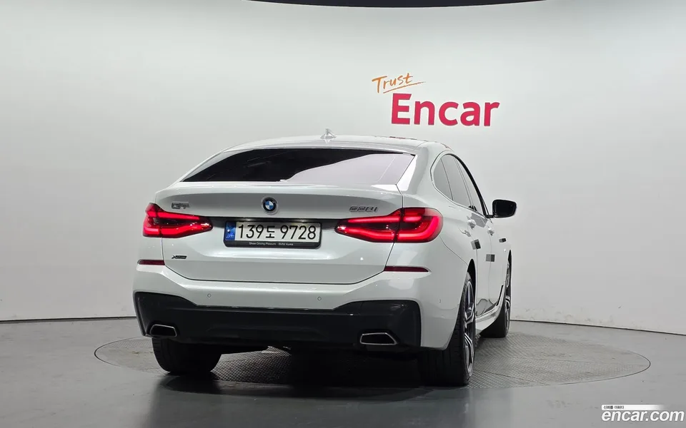 BMW 6 Series GT 630i xDrive M 2022 — thumbnail 4