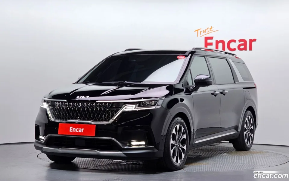 Kia Carnival 7 2022 — photo 1, buy with delivery to Moscow