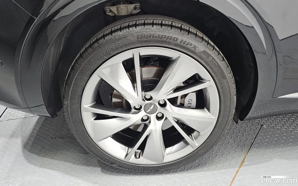 Genesis GV70 2.5T AWD 2023 — thumbnail 2