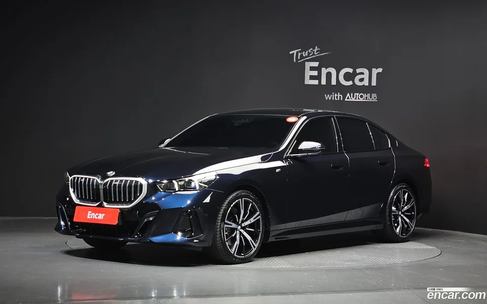 BMW 5 Series 530i xDrive M 2024 — photo 1, buy with delivery to Moscow