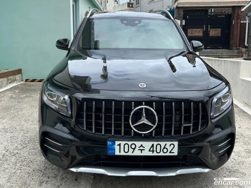 Mercedes-Benz GLB-Class AMG GLB35 4MATIC 2022 — photo 1, buy with delivery to Moscow