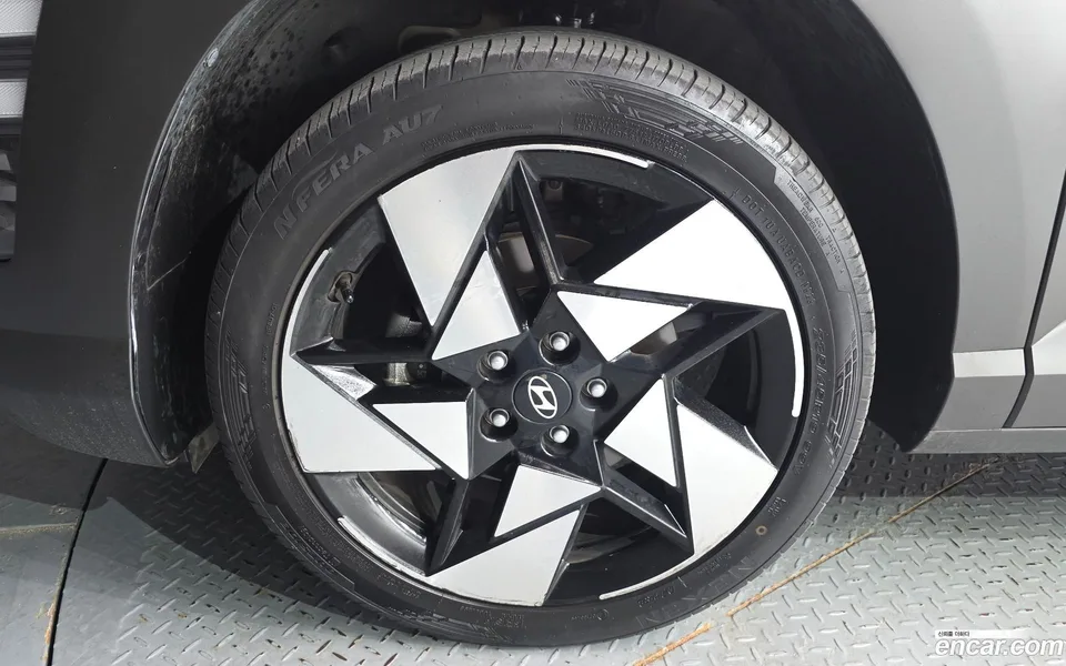 Hyundai Kona 1.6 2WD 2023 — thumbnail 5