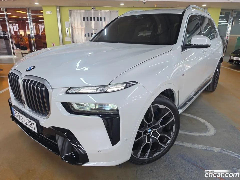 BMW X7 2025