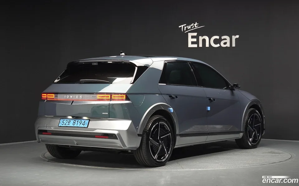 Hyundai Ioniq 5 AWD 2024 — photo 1, buy with delivery to Moscow