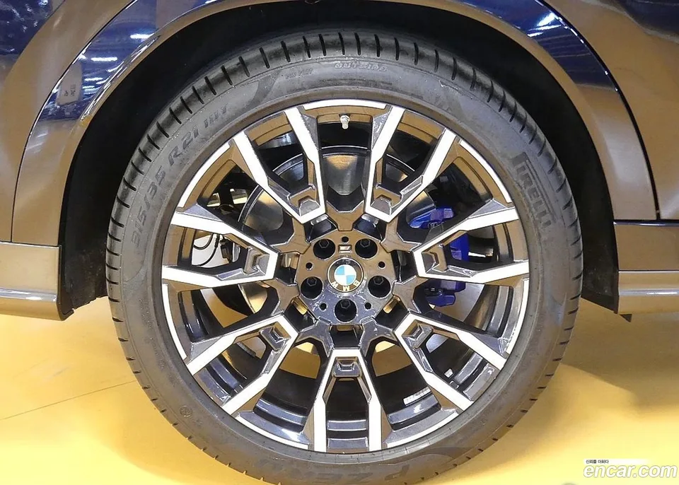 BMW X6 xDrive30d M 2025 — thumbnail 2