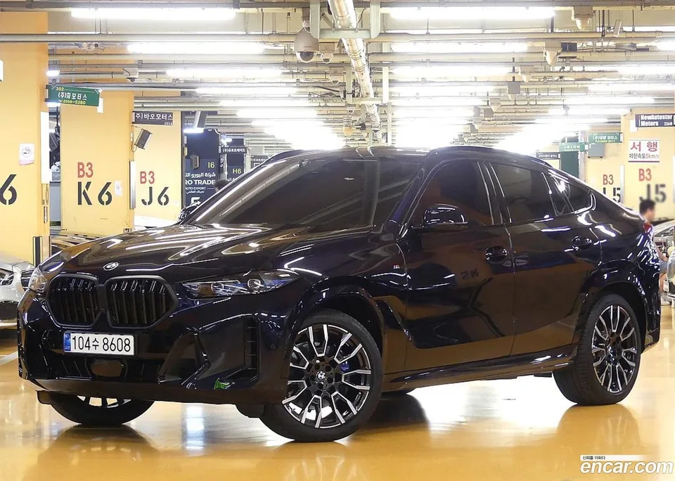 BMW X6 xDrive30d M 2025 — photo 1, buy with delivery to Moscow