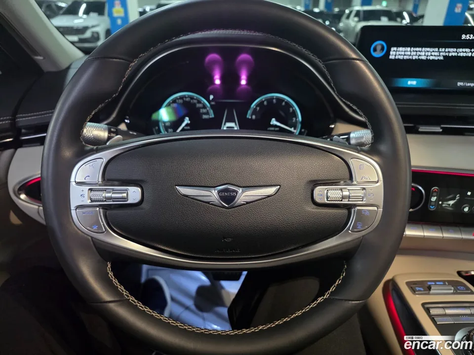 Genesis GV70 2.5T 2WD 2023 — миниатюра 2