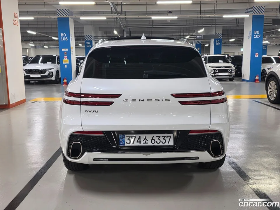 Genesis GV70 2.5T 2WD 2023 — миниатюра 4