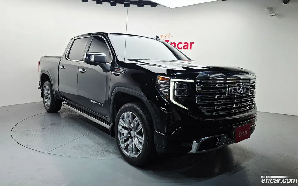 GMC Sierra -X 2023 — photo 1, buy with delivery to Moscow