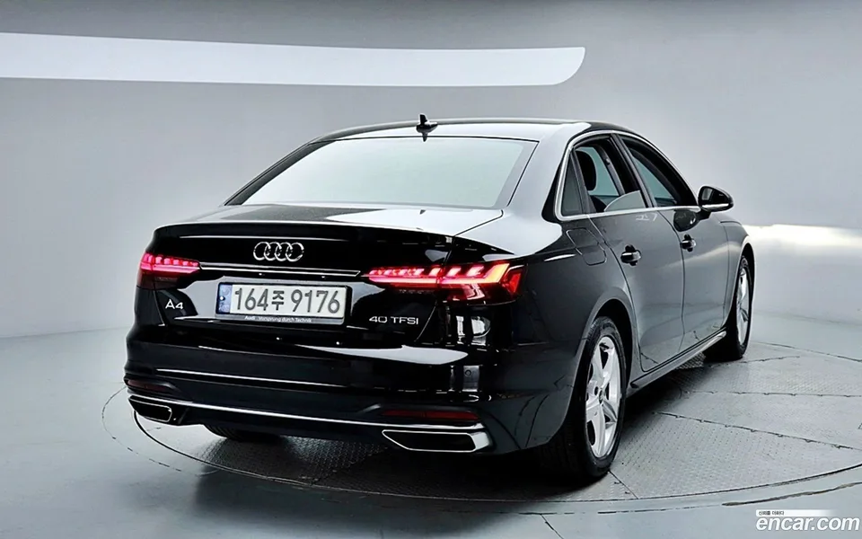 Audi A4 40 TFSI 2022 — thumbnail 4