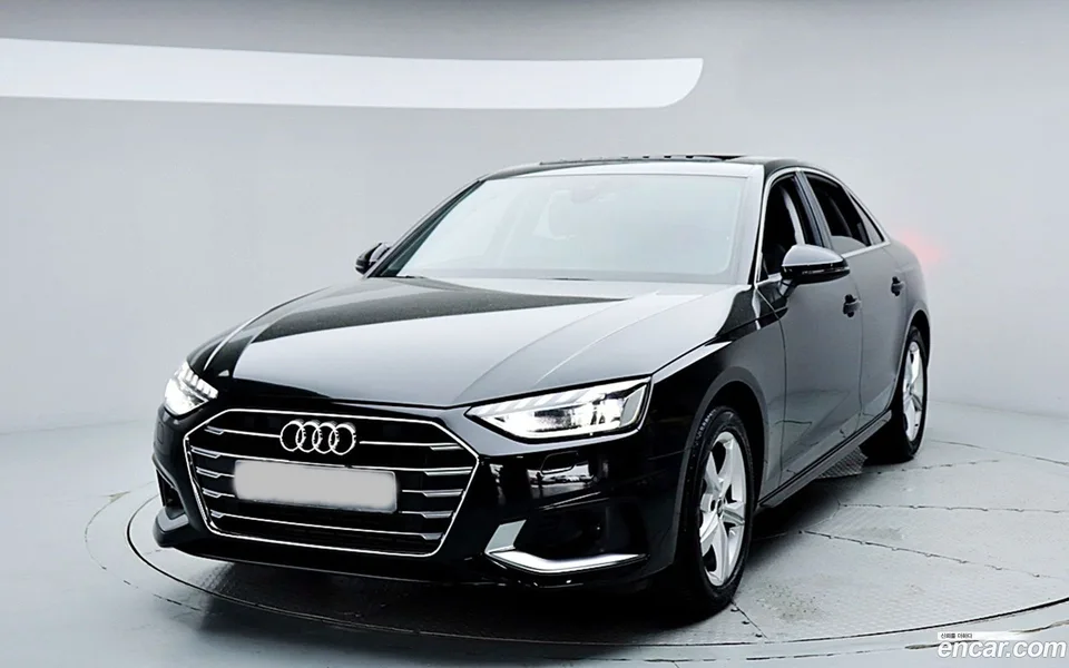 Audi A4 40 TFSI 2022 — photo 1, buy with delivery to Moscow
