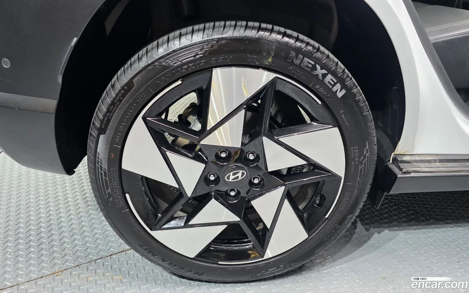 Hyundai Kona 2.0 2WD 2023 — thumbnail 5
