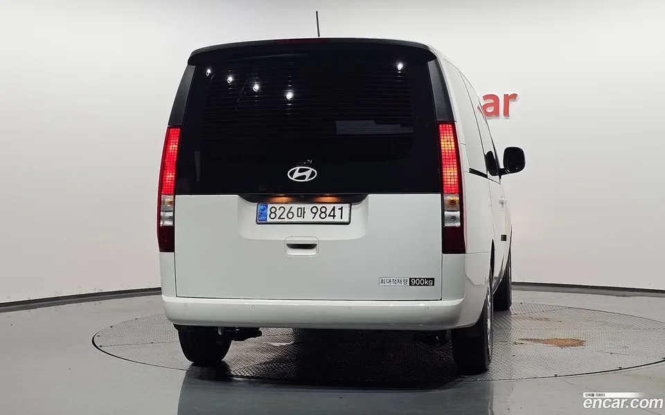 Hyundai Staria 3 2025 — thumbnail 4
