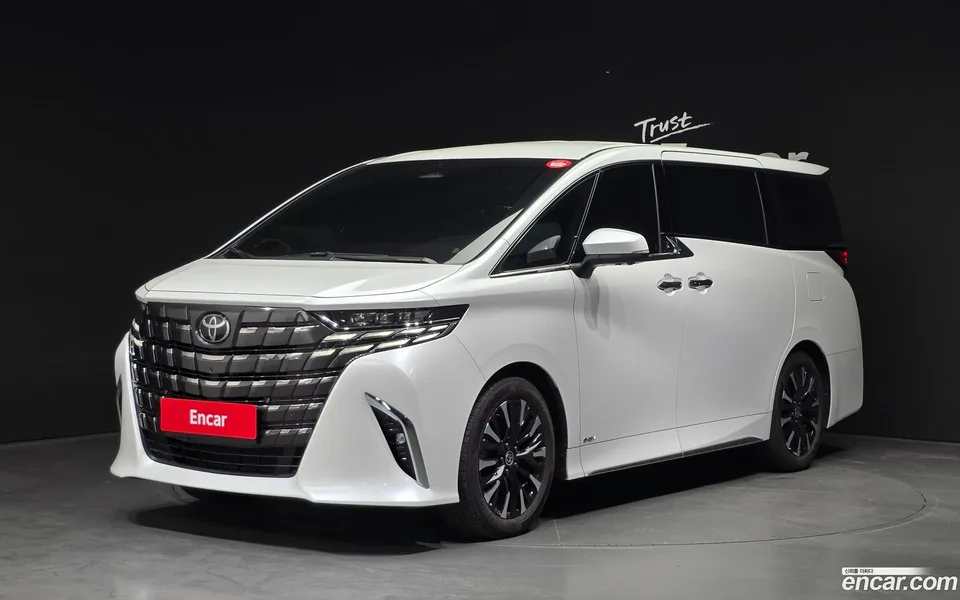 Toyota Alphard 2.5 HEV AWD 2024 — photo 1, buy with delivery to Moscow