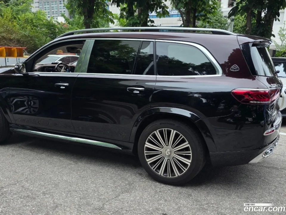 Mercedes-Benz GLS-Class GLS600 4MATIC 2023 — thumbnail 3