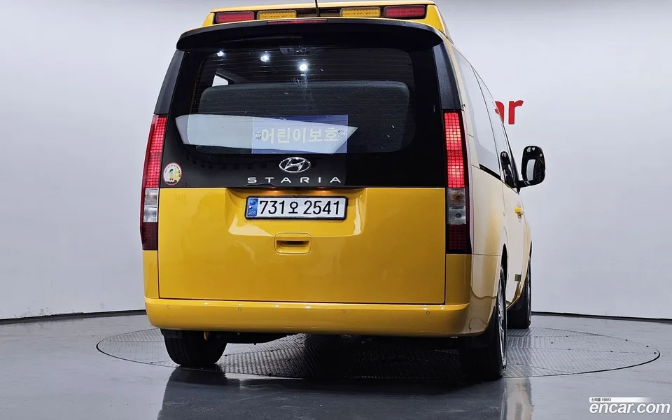 Hyundai Staria L3.5 2023 — миниатюра 4