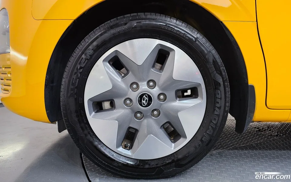 Hyundai Staria L3.5 2023 — миниатюра 5