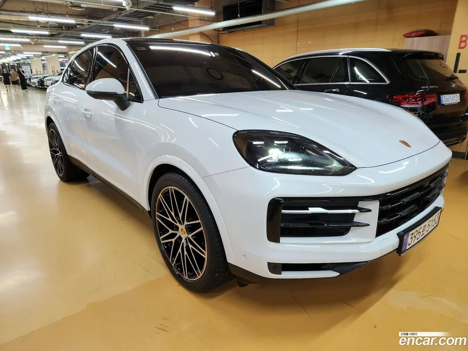Porsche Cayenne 3.0 2023 — thumbnail 3