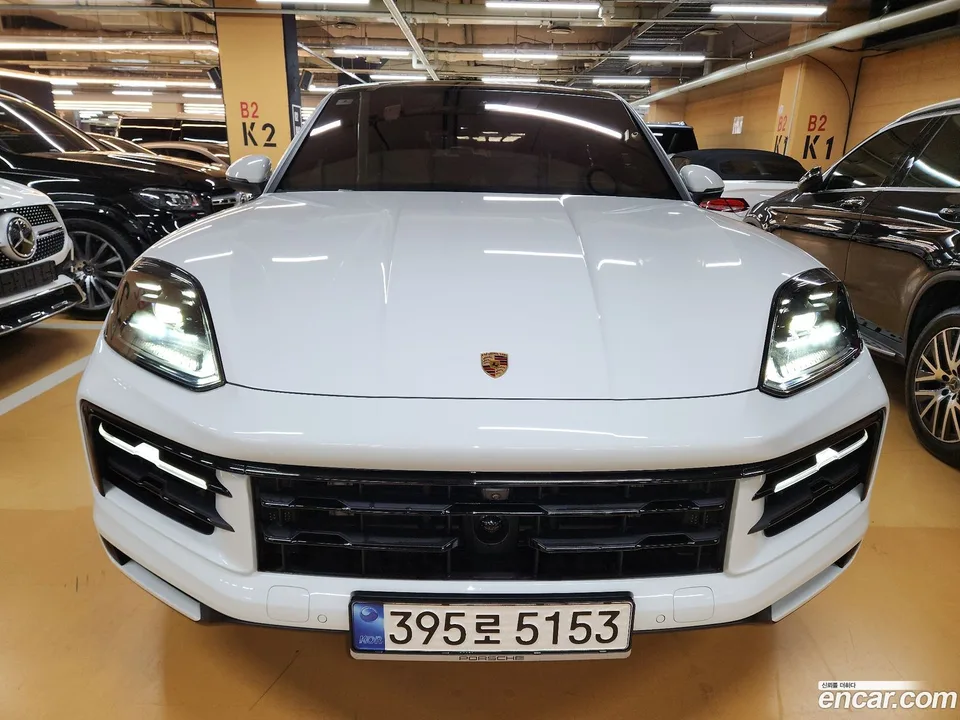 Porsche Cayenne 3.0 2023 — photo 1, buy with delivery to Moscow