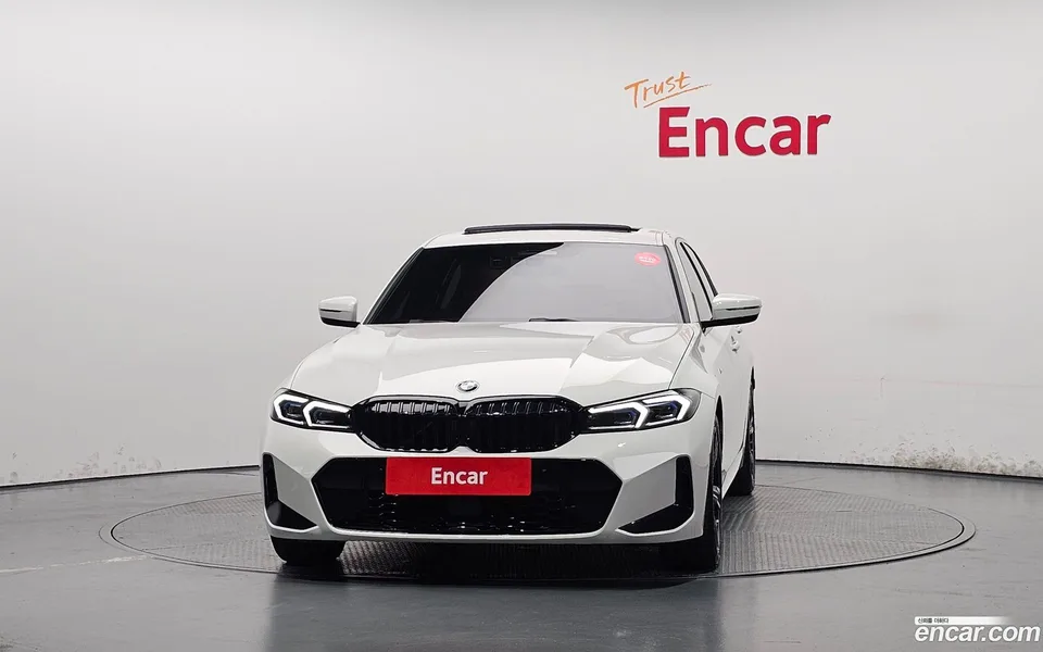 BMW 3 Series 320i M 2025 — thumbnail 3