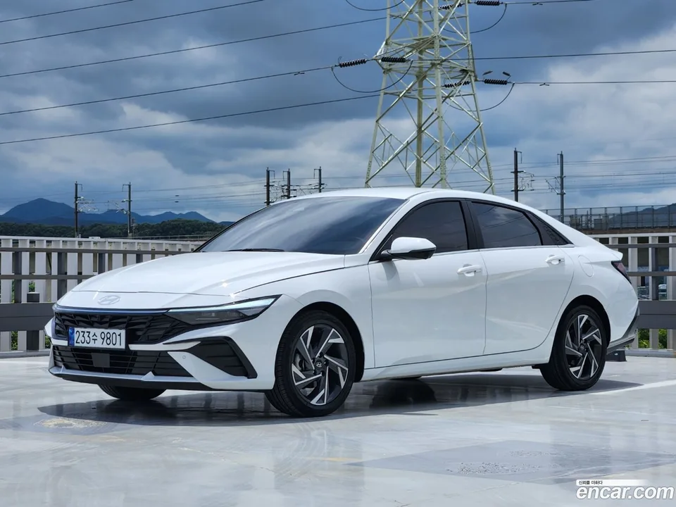 Hyundai Avante CN7 1.6 2023 — photo 1, buy with delivery to Moscow
