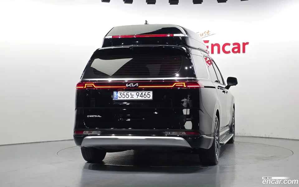 Kia Carnival 7 2023 — thumbnail 4