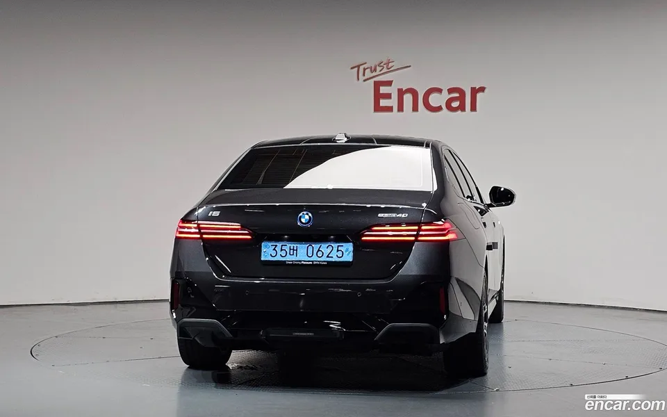 BMW i5 eDrive 40 M 2024 — thumbnail 4