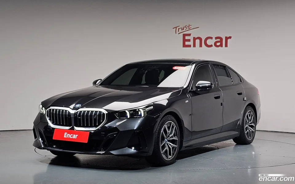 BMW i5 eDrive 40 M 2024 — photo 1, buy with delivery to Moscow