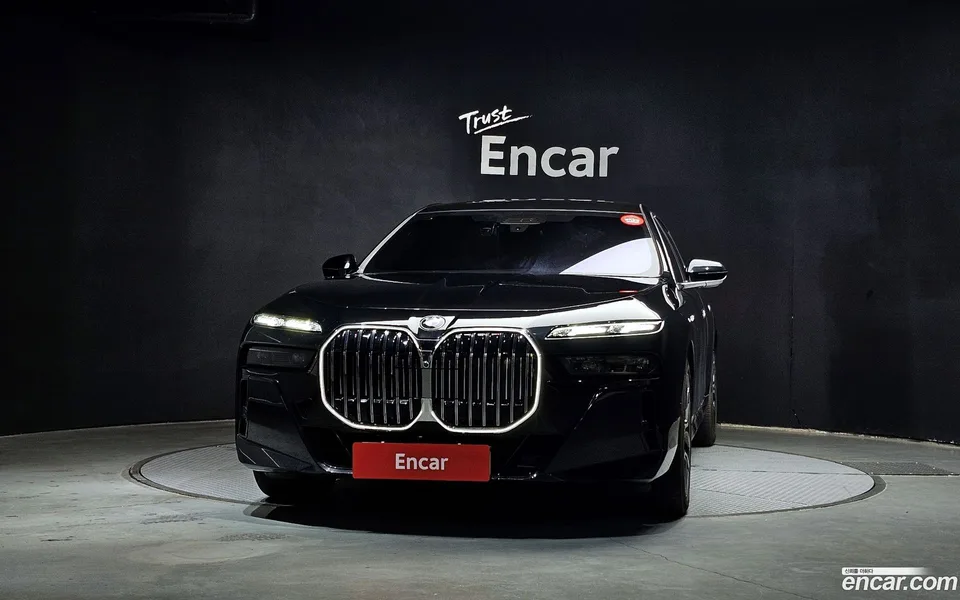 BMW 7 Series 740d xDrive M 2025 — thumbnail 3