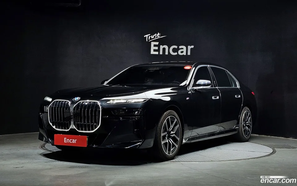BMW 7 Series 740d xDrive M 2025 — photo 1, buy with delivery to Moscow