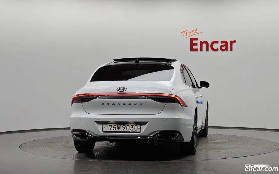 Hyundai Grandeur IG 3.0 LPi () 2022 — thumbnail 4