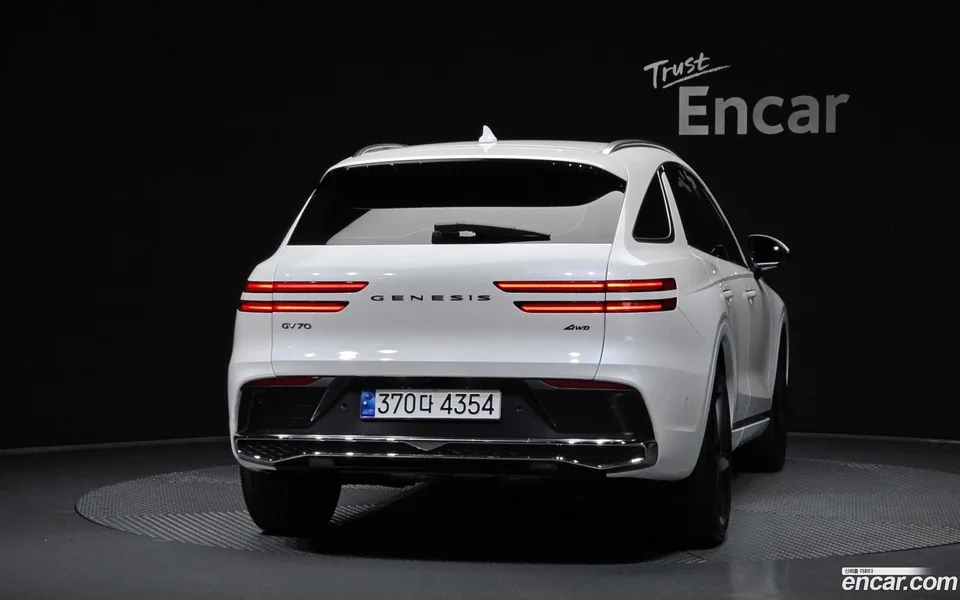 Genesis GV70 2.5T 2WD 2024 — thumbnail 4