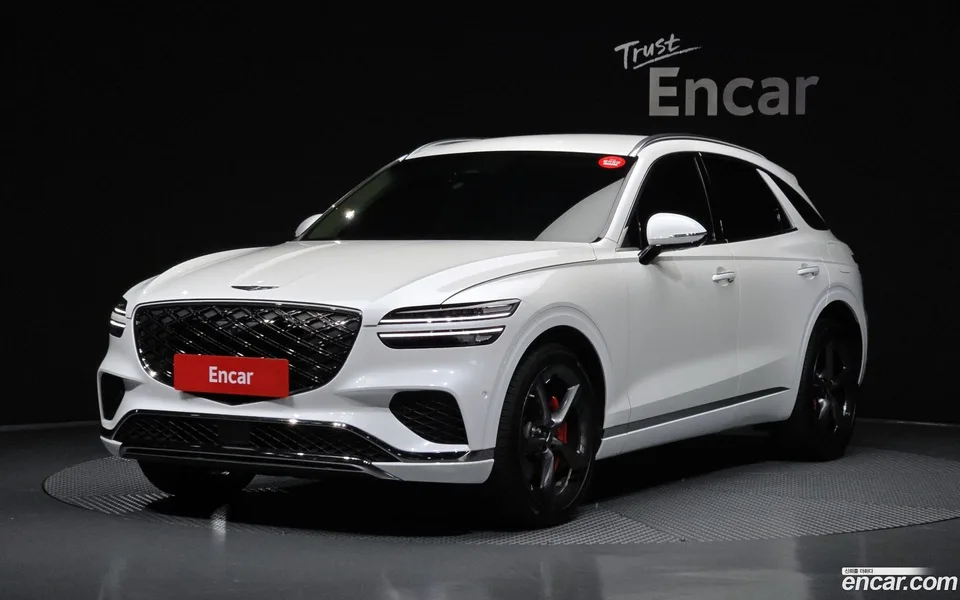 Genesis GV70 2.5T 2WD 2024 — photo 1, buy with delivery to Moscow
