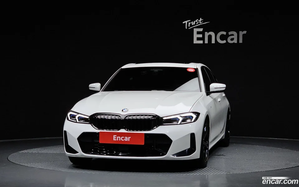BMW 3 Series 320i M 2025 — thumbnail 3