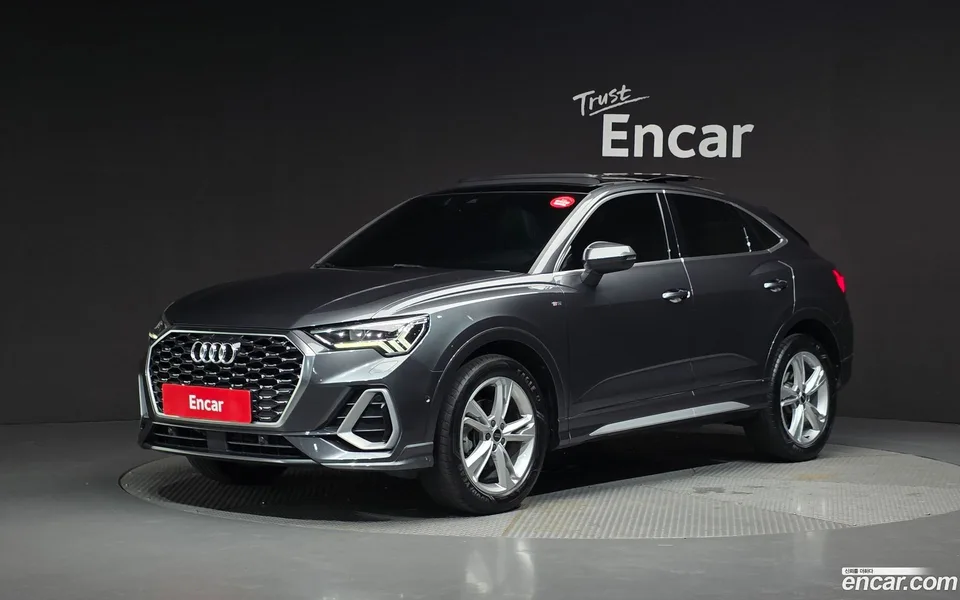 Audi Q3 35 TDI 2023 — photo 1, buy with delivery to Moscow