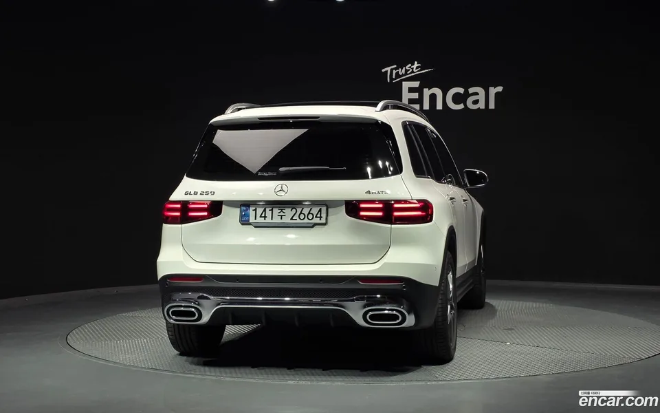 Mercedes-Benz GLB-Class GLB250 4MATIC 2024 — thumbnail 4