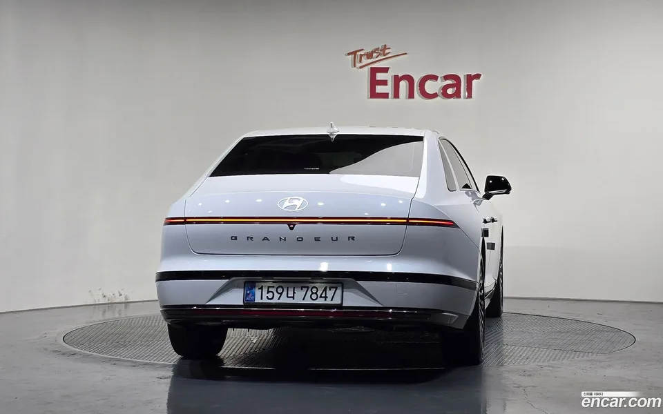 Hyundai Grandeur Hybrid 2024 — thumbnail 4