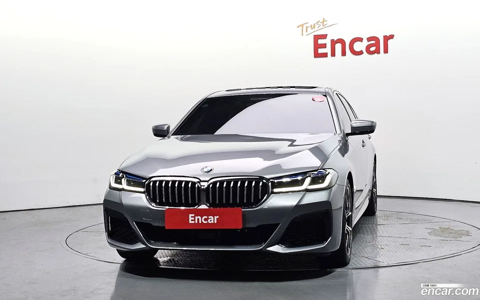 BMW 5 Series 530i xDrive M 2023 — thumbnail 3