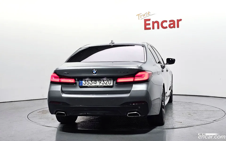 BMW 5 Series 530i xDrive M 2023 — thumbnail 4