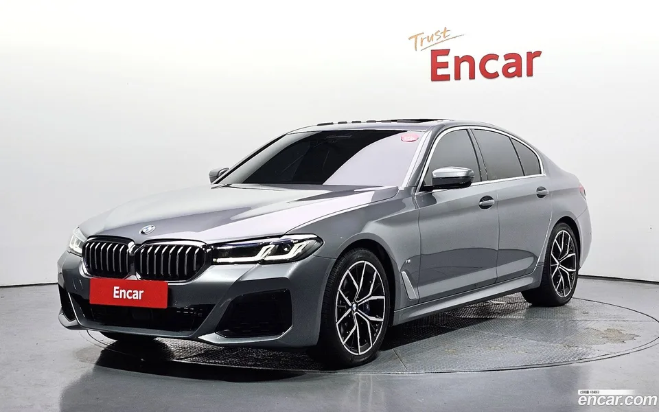 BMW 5 Series 530i xDrive M 2023 — photo 1, buy with delivery to Moscow