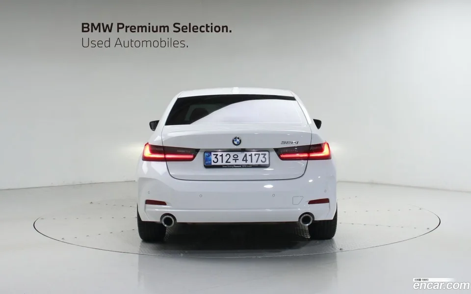 BMW 3 Series 320i 2025 — thumbnail 3