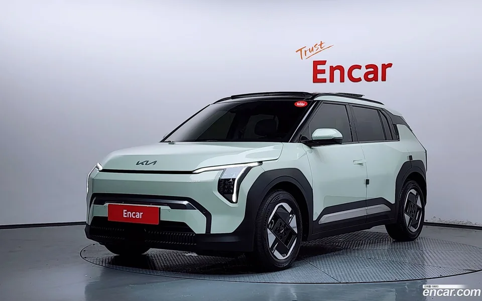 Kia EV3 2WD 2024 — photo 1, buy with delivery to Moscow